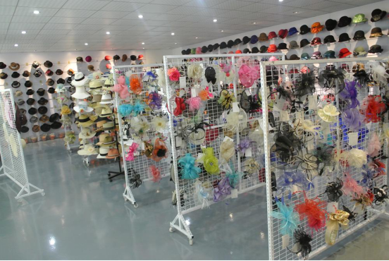 深圳市靈瓏服飾有限公司 深圳市靈瓏服飾有限公司