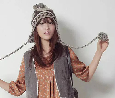 不再老土嚴冬帽子戴出花樣經(jīng) 不再老土嚴冬帽子戴出花樣經(jīng)